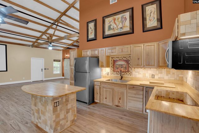 132 Pembroke Lane, Chapin, SC 29036