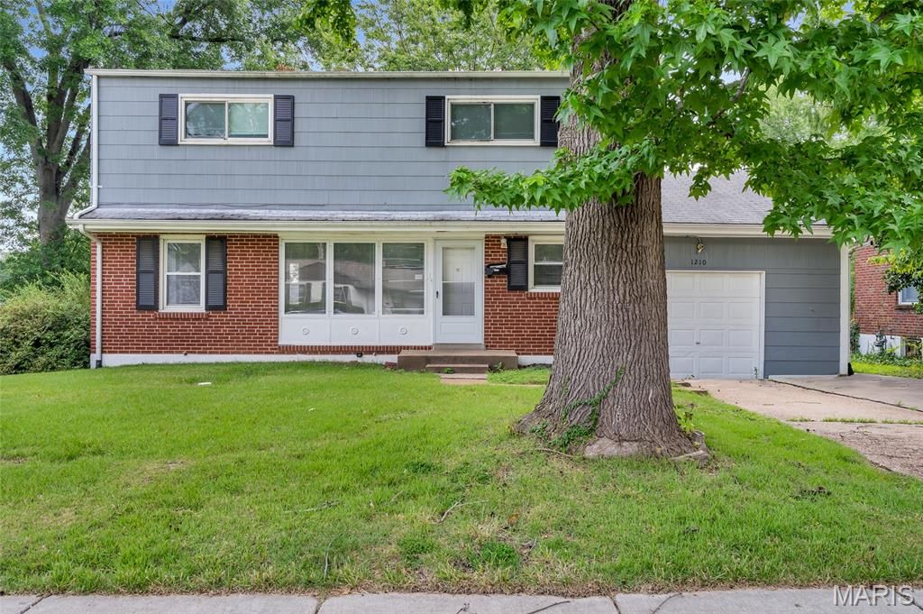 1210 Gahan Drive, Florissant, MO 63031
