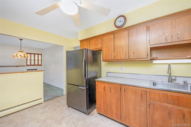 139 N Cedar Street, Massapequa, NY 11758