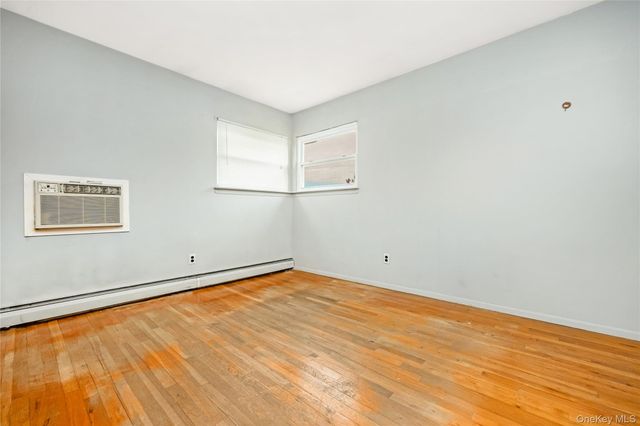 139 N Cedar Street, Massapequa, NY 11758