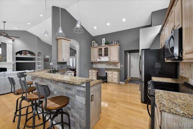 146 Silverstone Circle, Byrnes Mill, MO 63051