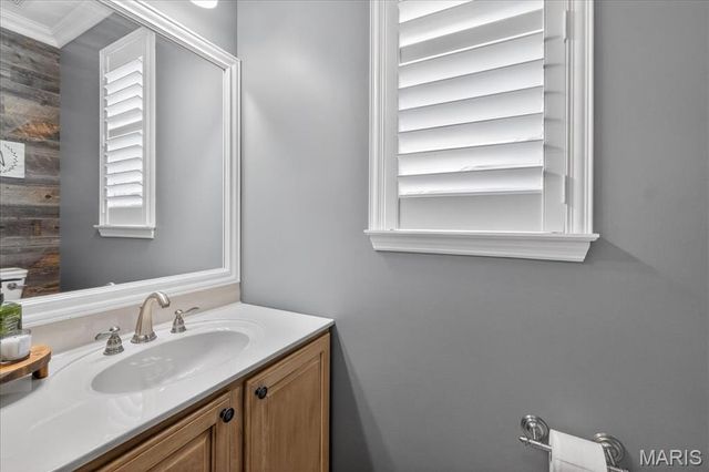 146 Silverstone Circle, Byrnes Mill, MO 63051