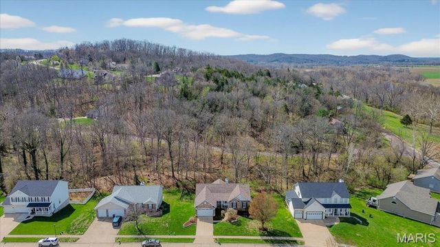 146 Silverstone Circle, Byrnes Mill, MO 63051