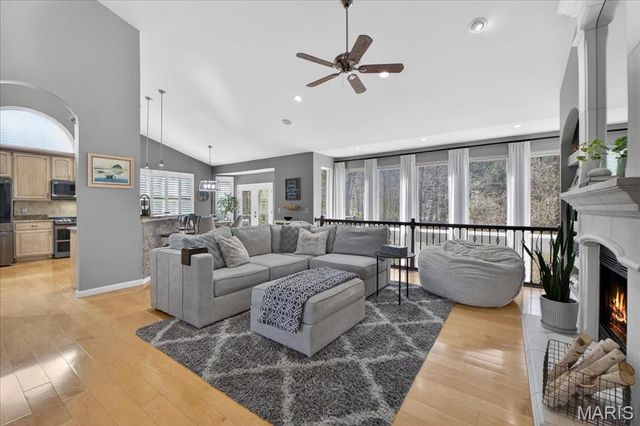 146 Silverstone Circle, Byrnes Mill, MO 63051