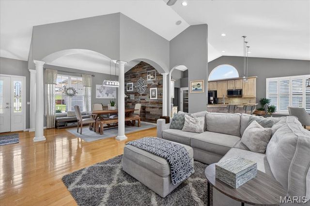 146 Silverstone Circle, Byrnes Mill, MO 63051