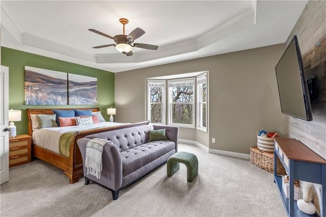 12053 S Sunray Drive, Olathe, KS 66061