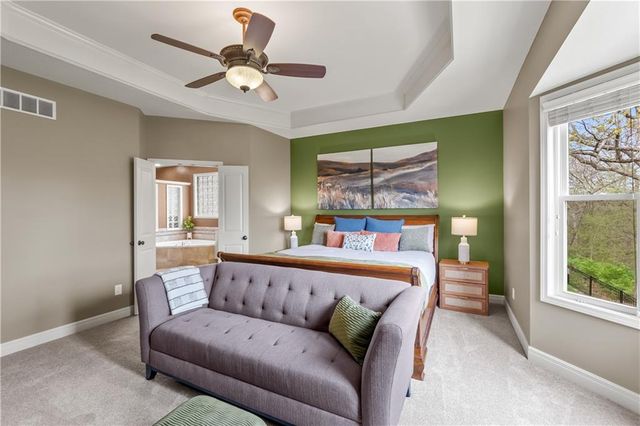 12053 S Sunray Drive, Olathe, KS 66061