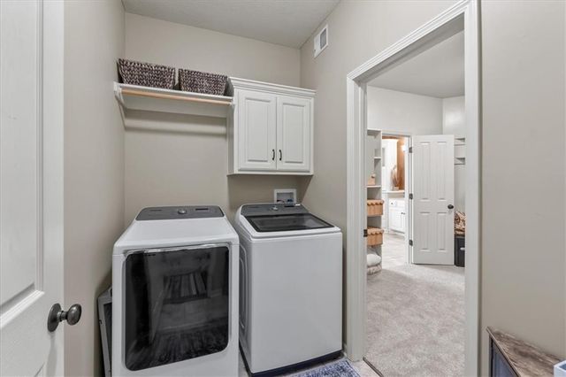 12053 S Sunray Drive, Olathe, KS 66061
