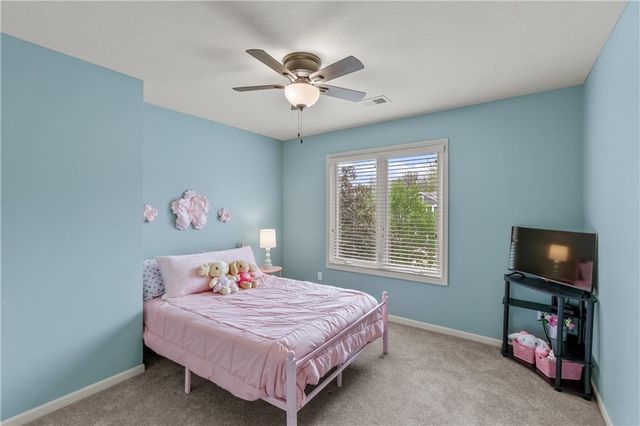 12053 S Sunray Drive, Olathe, KS 66061