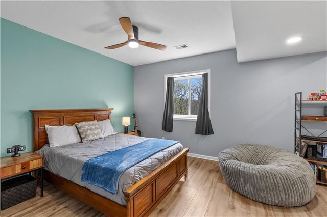 12053 S Sunray Drive, Olathe, KS 66061