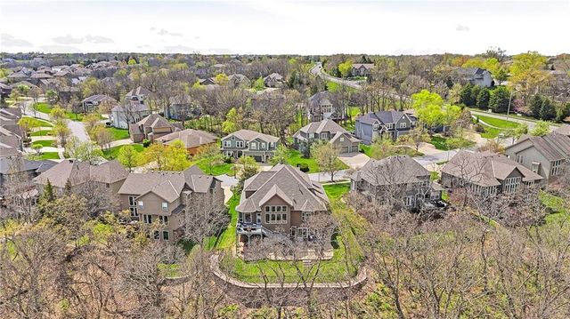 12053 S Sunray Drive, Olathe, KS 66061