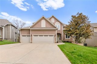 12053 S Sunray Drive, Olathe, KS 66061