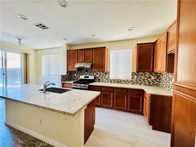 9329 Sable Ridge Avenue, Hesperia, CA 92345