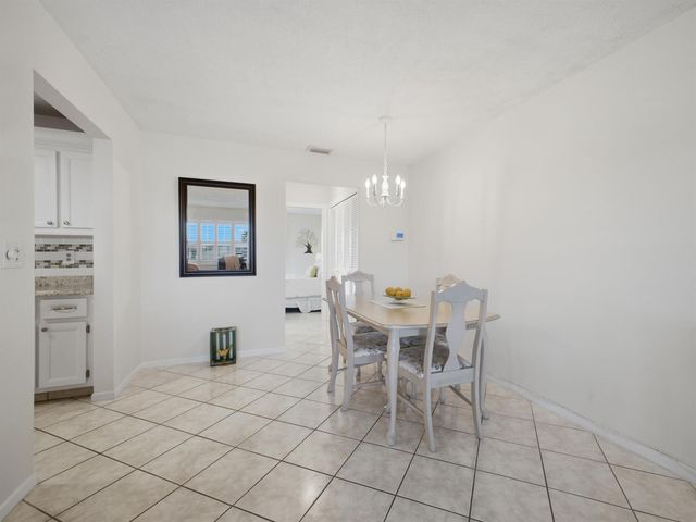 350 Horizons E 302, Boynton Beach, FL 33435