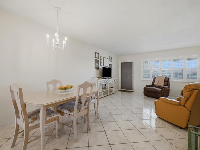 350 Horizons E 302, Boynton Beach, FL 33435
