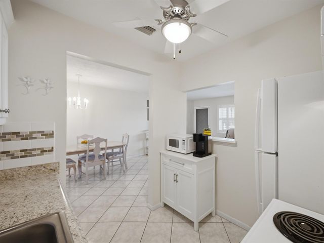 350 Horizons E 302, Boynton Beach, FL 33435