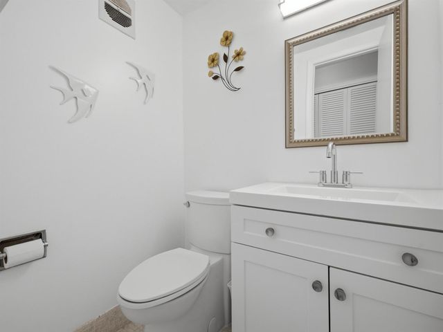 350 Horizons E 302, Boynton Beach, FL 33435