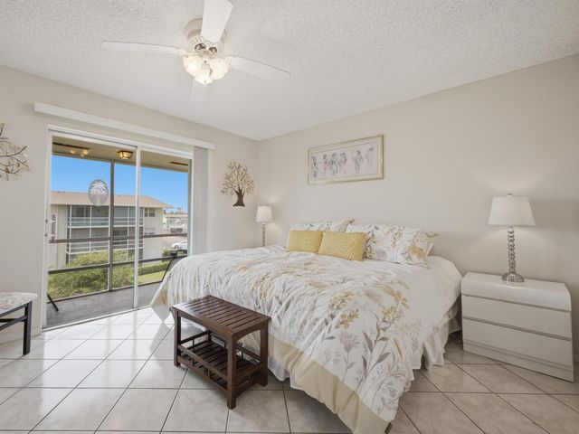 350 Horizons E 302, Boynton Beach, FL 33435