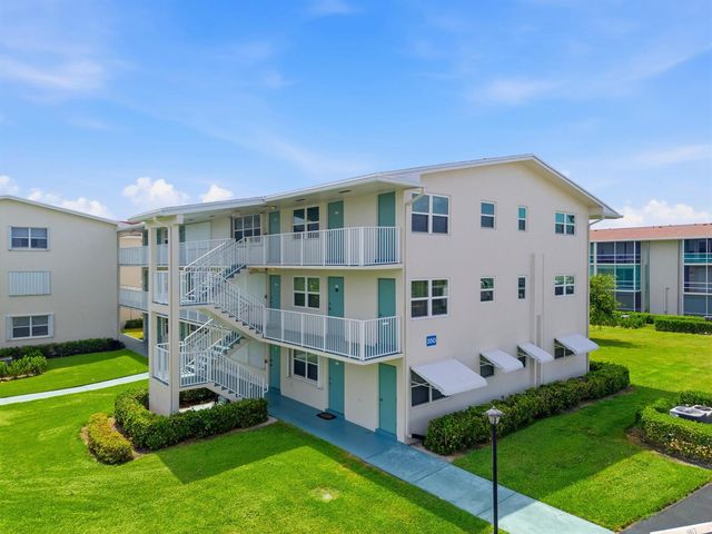 350 Horizons E 302, Boynton Beach, FL 33435