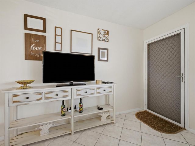 350 Horizons E 302, Boynton Beach, FL 33435