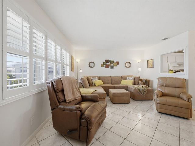 350 Horizons E 302, Boynton Beach, FL 33435