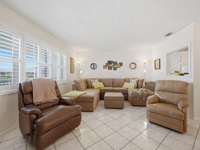 350 Horizons E 302, Boynton Beach, FL 33435
