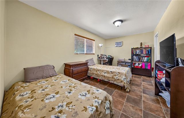 2174 W Lincoln, Banning, CA 92220