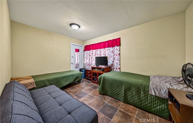 2174 W Lincoln, Banning, CA 92220