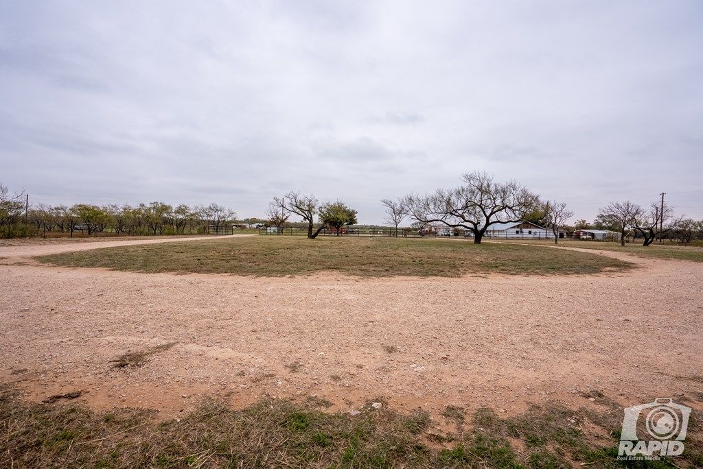 Image 12 of property listing at 6837 Robert Dr, San Angelo, TX 76905