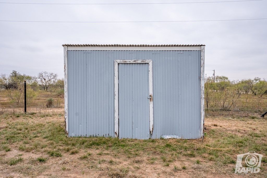 Image 17 of property listing at 6837 Robert Dr, San Angelo, TX 76905