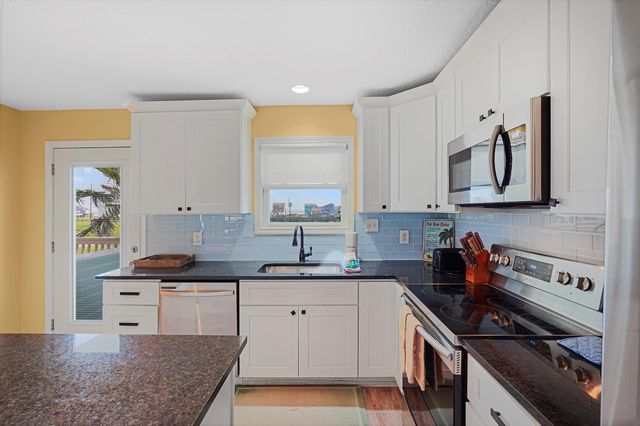 4206 Seabird Drive, Galveston, TX 77554