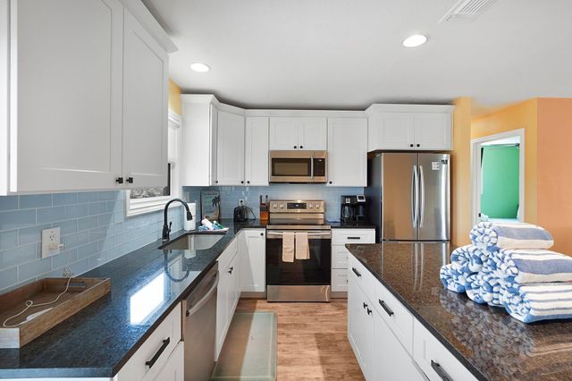 4206 Seabird Drive, Galveston, TX 77554