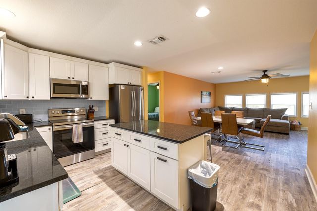 4206 Seabird Drive, Galveston, TX 77554