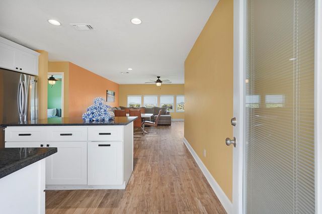 4206 Seabird Drive, Galveston, TX 77554