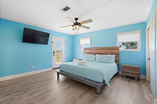 4206 Seabird Drive, Galveston, TX 77554