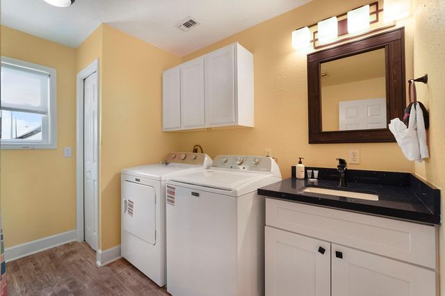 4206 Seabird Drive, Galveston, TX 77554