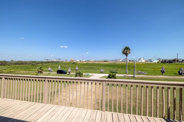4206 Seabird Drive, Galveston, TX 77554