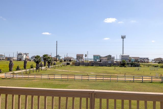 4206 Seabird Drive, Galveston, TX 77554