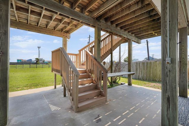 4206 Seabird Drive, Galveston, TX 77554