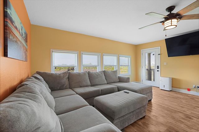 4206 Seabird Drive, Galveston, TX 77554