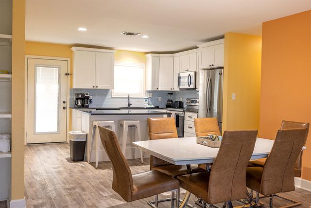4206 Seabird Drive, Galveston, TX 77554