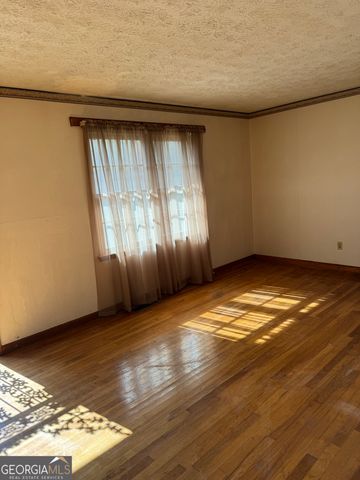 562 Johnstonville Road, Barnesville, GA 30204