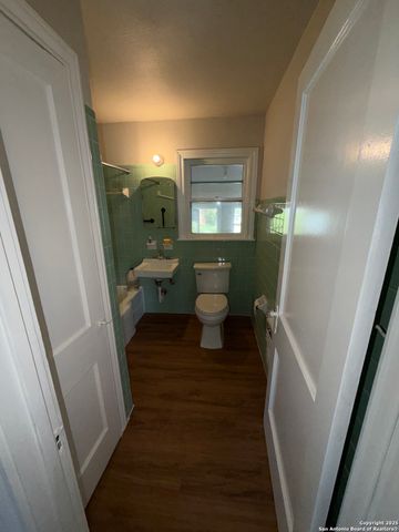 419 Walton, San Antonio, TX 78225