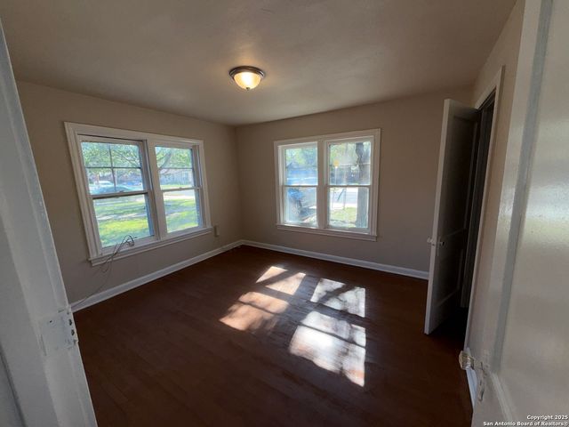 419 Walton, San Antonio, TX 78225