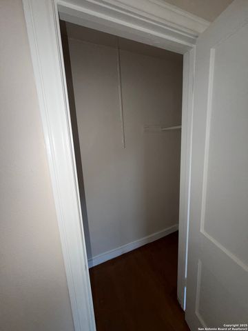 419 Walton, San Antonio, TX 78225