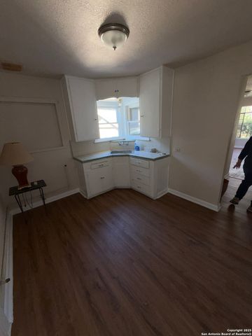 419 Walton, San Antonio, TX 78225