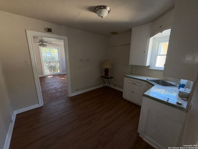 419 Walton, San Antonio, TX 78225