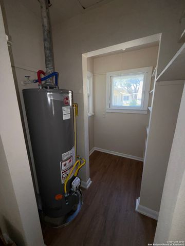 419 Walton, San Antonio, TX 78225