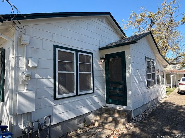 419 Walton, San Antonio, TX 78225