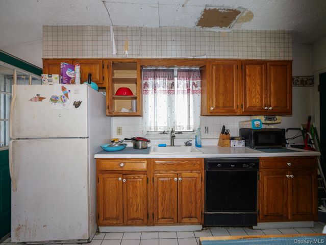 809 South Street, Newburgh, NY 12550